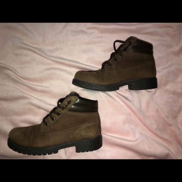 Genuine Timberlands! Very light wear. - Picture 6 of 6